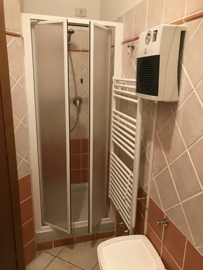ヴィアレッジョ Casa Lucianaヴィラ エクステリア 写真